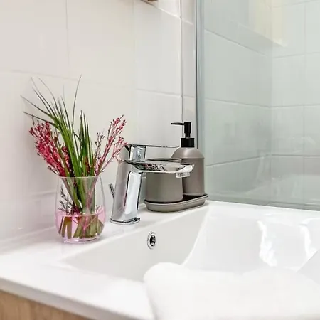 Cosy A Deux Pas Du Canal Apartment